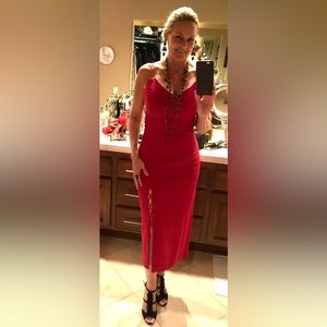 Vintage Body-con Red Maxi Dress w/ spaghetti straps/criss-cross detail size 8/10